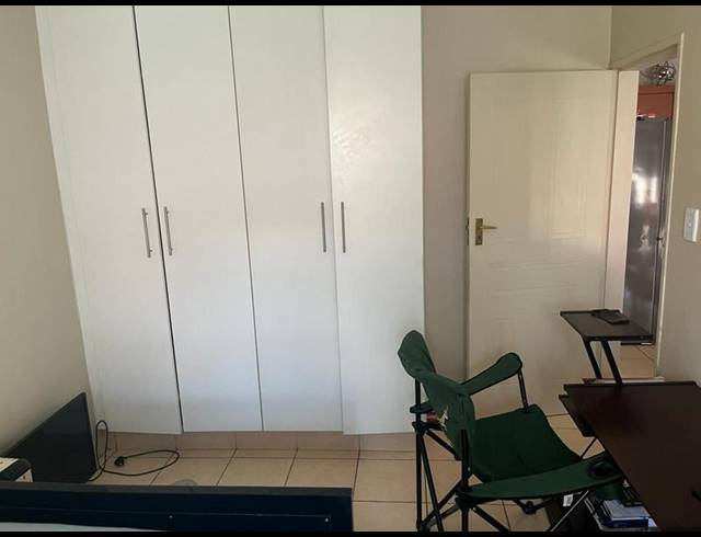 2 BEDROOM TOWNHOUSE FOR SALE IN THORNHILL